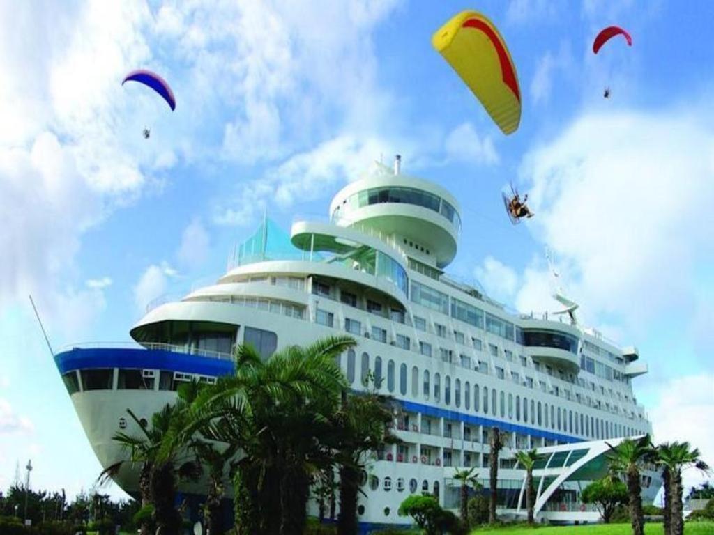 Sun Cruise Resort And Yacht Kosong-dong Luaran gambar